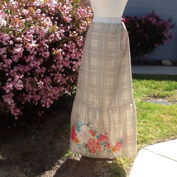 Johnny Was Dresses & Skirts - LOWERED PRICE‼️Johnny Was 100% Silk Maxi Skirt